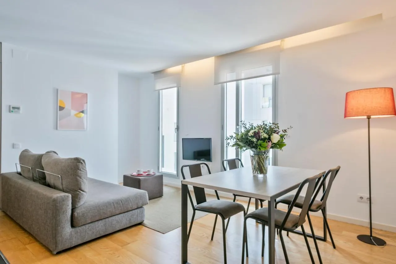Lugaris Beach Apartments Barcelona