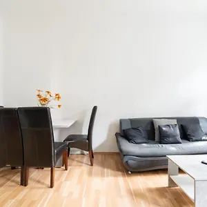 https://charming-double-room-in-shared-apartment.vienna-besthotels.com