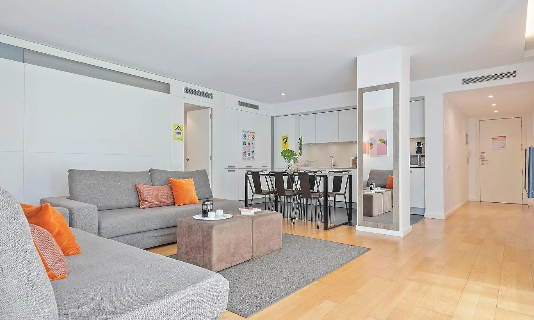 Lugaris Beach Apartments Barcelona