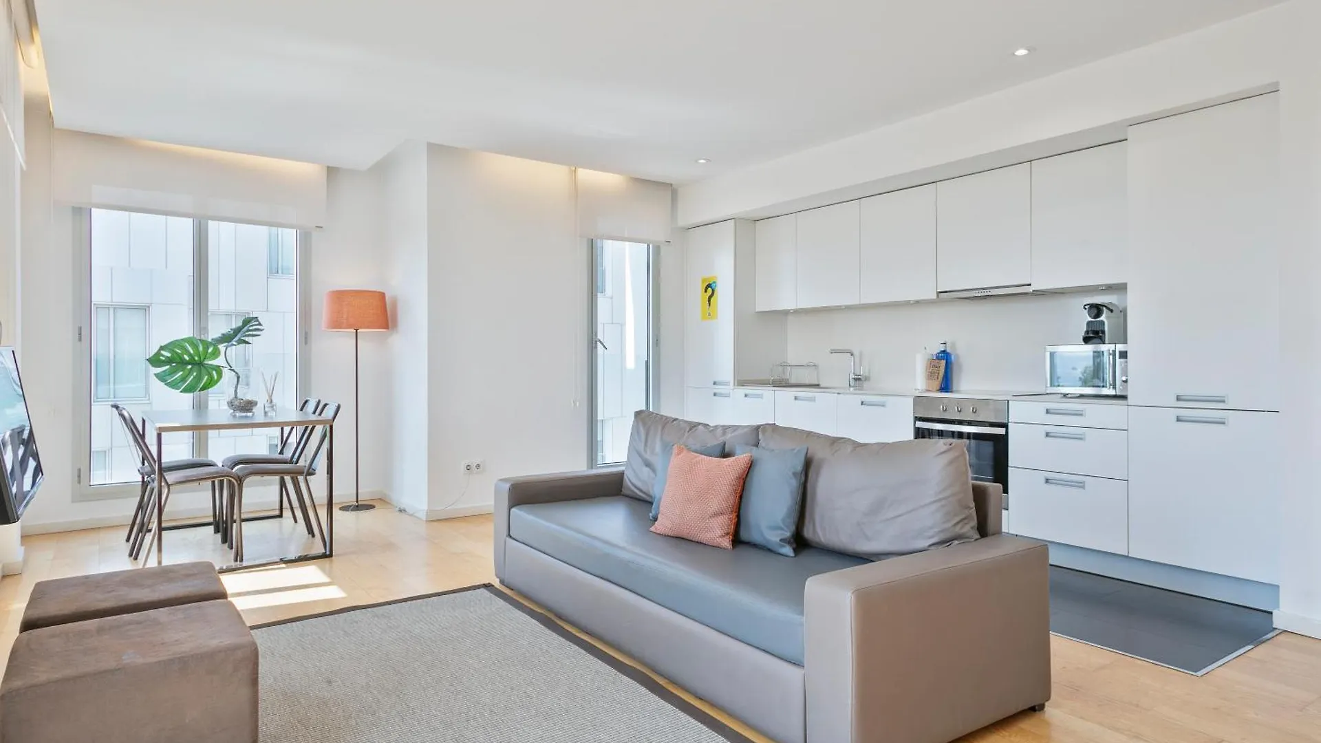 Lugaris Beach Apartments Barcelona