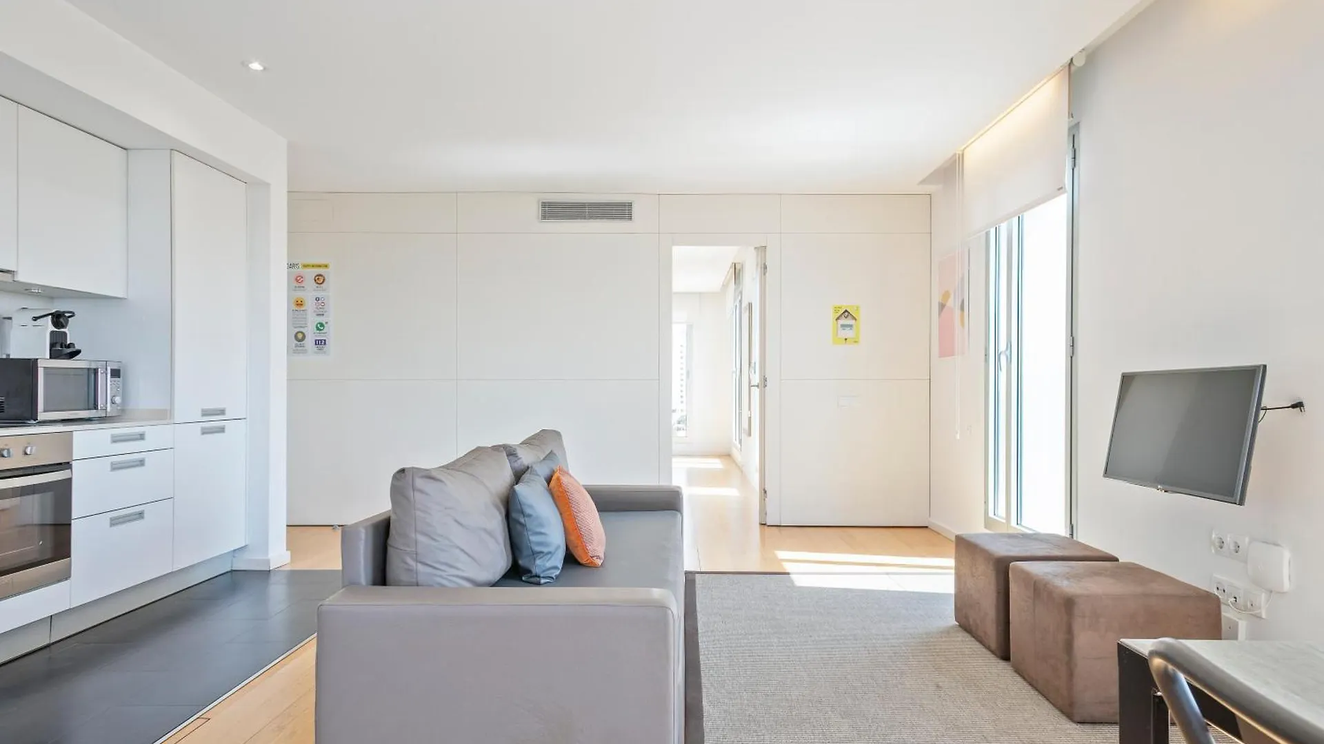 Lugaris Beach Apartments Barcelona 0*,