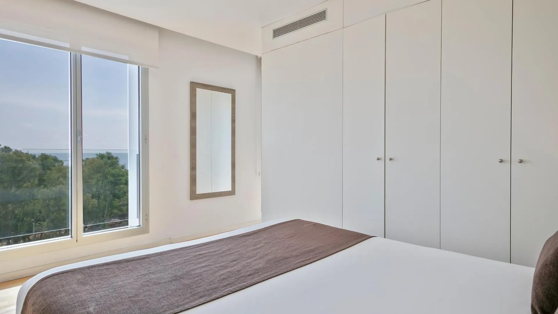 Lugaris Beach Apartments Barcelona 0*,