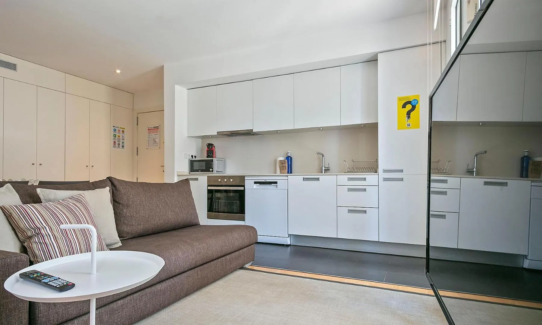 Lugaris Beach Apartments Barcelona 0*,