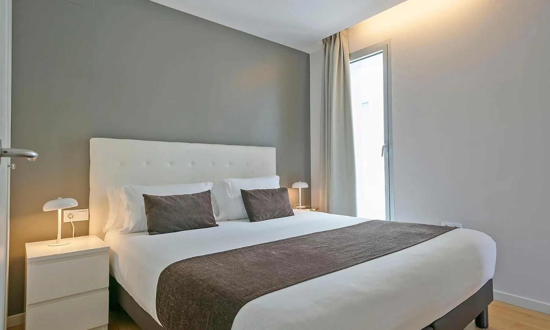 Lugaris Beach Apartments Barcelona