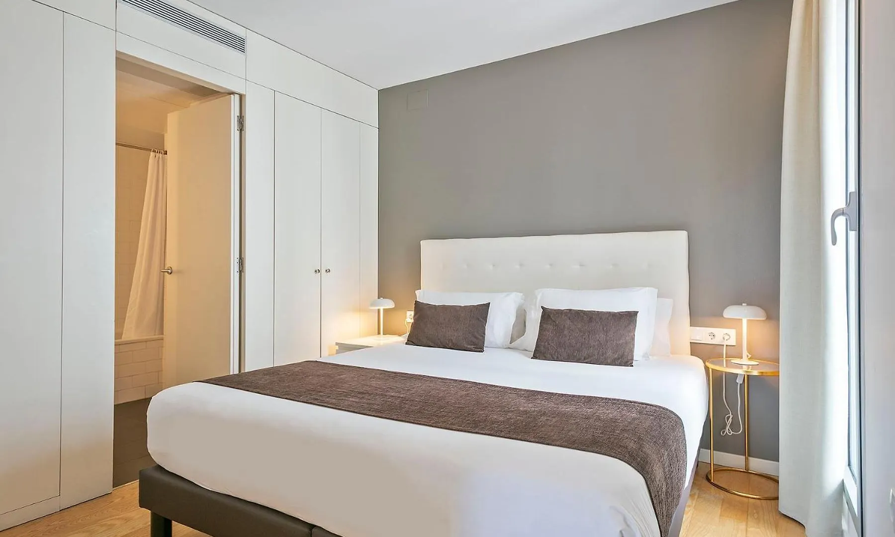 Lugaris Beach Apartments Barcelona